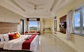 Goverdhan Greens Resort Dwarka 4*